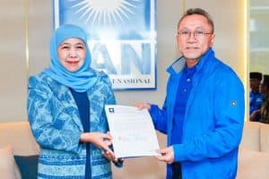 PAN Resmi Serahkan SK Rekom Pilgub Jatim 2024 untuk Khofifah-Emil