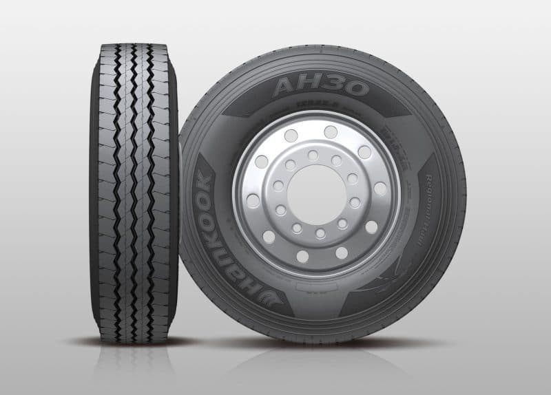 Tips Kurangi Resiko Pecah Ban Kendaraan Niaga di Jalan Tol