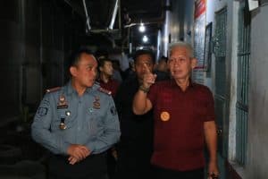Sidak Malam Hari Di Lapas Banyuwangi, Ini Temuan Kadivpas Jatim