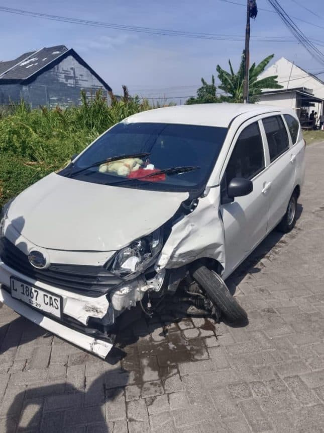 Perempuan Pelaku Begal Sopir Taksi Online Berhasil Ditangkap Warga