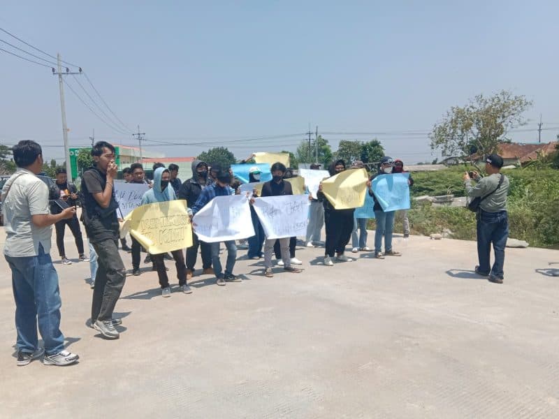 Warga Demo Pabrik PCI, Diduga Langgar Aturan K3 dan Lingkungan Sosial