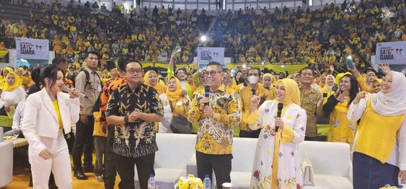 Wakil Ketua DPR RI Adies Kadir Sapa ‘Mesin Politik’ Relawan AK