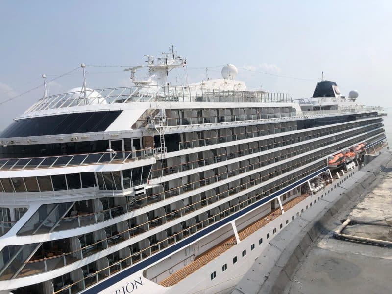 Kapal Pesiar MS. Viking Orion Sandar ke Pelabuhan Tanjung Perak