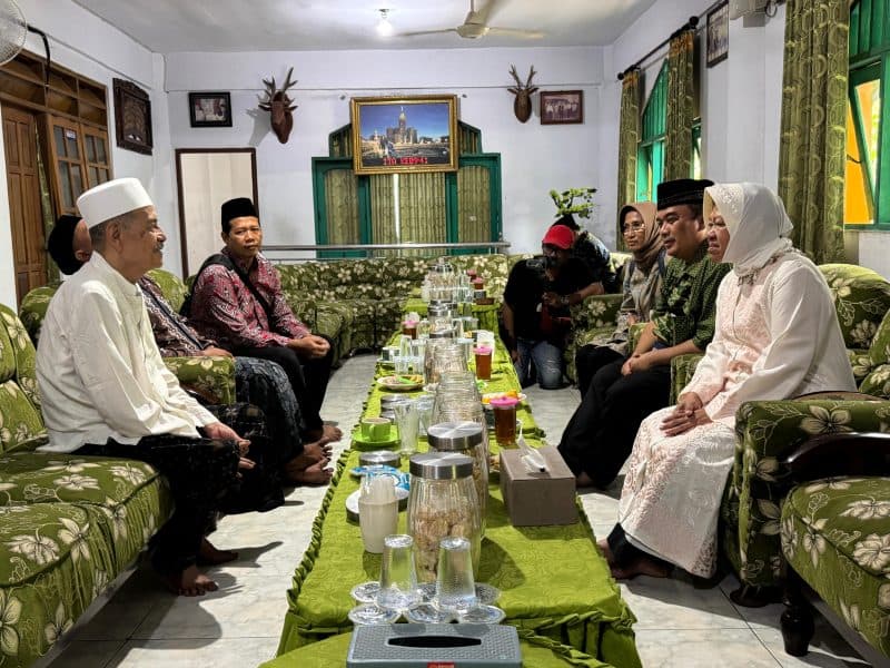 Tri Rismaharini Dapat Pesan Ini dari Pengasuh Ponpes Sunan Drajat