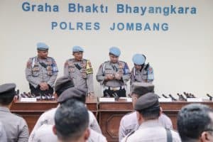 Cegah Penyalahgunaan, Propam Polres Jombang Periksa 101 Senpi Anggota