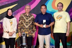 Berkat Prestasi, Wamenkop Raih Penghargaan Anugerah Robby Djohan Award