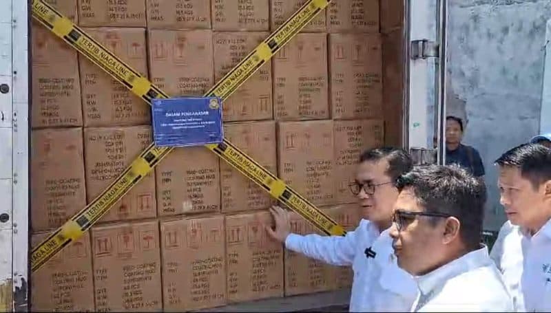 Polisi dan Satgas Kemendag Amankan Keramik Impor Ilegal Rp 9,8 Miliar