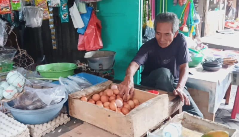 Jelang Nataru, Harga Telur Ayam dan Cabai Rawit di Surabaya Melonjak