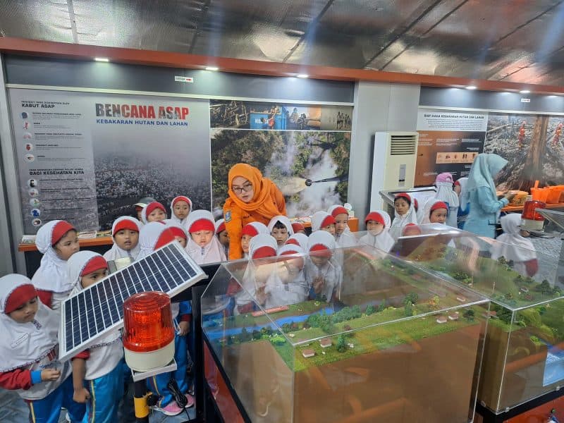 KB-TK Al Muslim Belajar di Taman Edukasi Bencana BPBD Jatim 