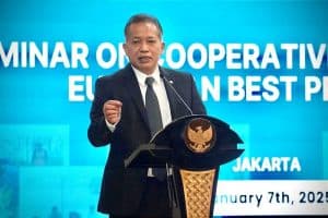 Wamenkop Dorong Koperasi Andil di Sektor Industri dan Perusahaan Besar