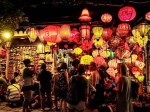 Sambut Imlek 2025: Energi Ular Kayu dengan Semangat & Peruntungan Baru