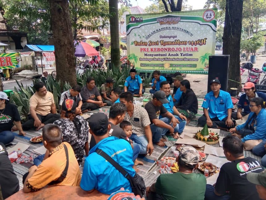 Sambut Ramadan, PKL Jombang Gelar Syukuran & Santunan Anak Yatim