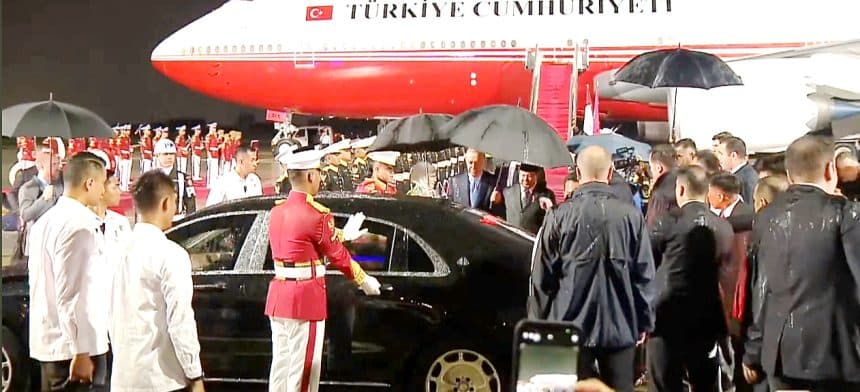 Presiden Erdogan dan Prabowo Berbagi Mobil Menuju Tempat Penginapan