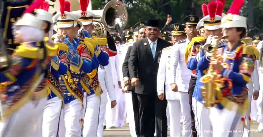 Pelantikan Kepala Daerah Dimeriahkan Kirab & Dentuman Drumben di Monas