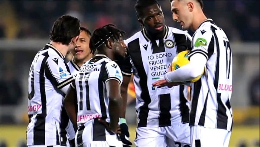 Ricuh, Satu Tim Berebut Tendang Penalti! Lucca vs Thauvin