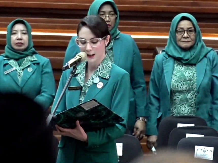 Arumi Bachsin Kembali Pimpin PKK Jatim: Fokus Tangani Stunting