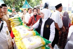 Harga Terjangkau Jelang Lebaran, Pemprov Jatim Gelar Pasar Murah