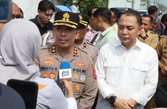 71 Personel Polisi Kawal Walikota Eri Segel Gudang CV Sentosa Seal