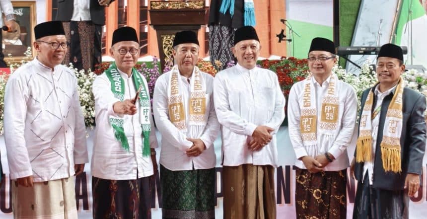 Pesan Gus Kikin untuk Ribuan Alumni Tebuireng: Teladani Mbah Hasyim