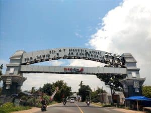 Gapura Selamat Datang Jatim Mengenaskan, APBD Rp 29 Triliun Kemana?