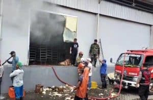 Gudang Penggorengan Ayam Milik Bupati Jombang Warsubi Ludes Terbakar