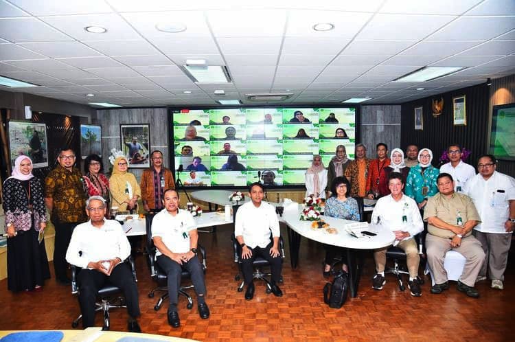 Kemenhut Tanam 300 Ribu Ha Aren, Gandeng Danantara untuk Pembiayaan