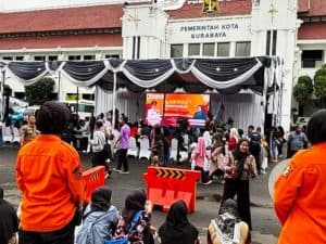 Hari Jadi Surabaya: Warga Periksa Kesehatan Gratis& Donor di Balaikota