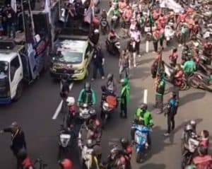 Ribuan Ojek Online Demo di Surabaya, Ini Tuntutannya
