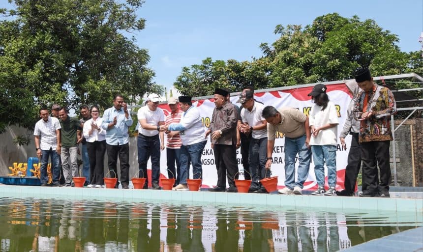 Demi Ketahanan Pangan, Polres&Pemkab Jombang Tebar 10 Ribu Benih Nila