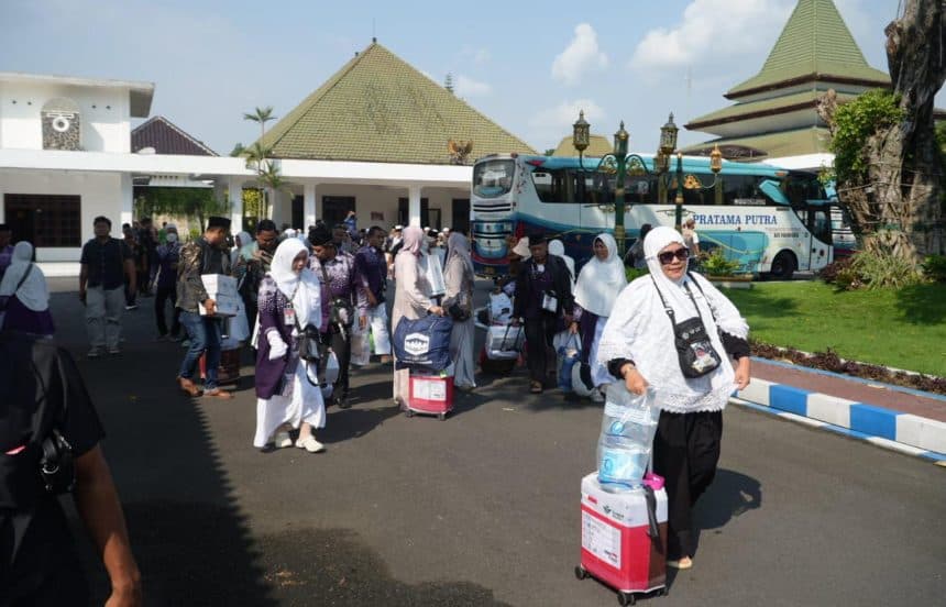 750 Jemaah Haji Jombang Tiba dari Tanah Suci, Dua Wafat di Makkah