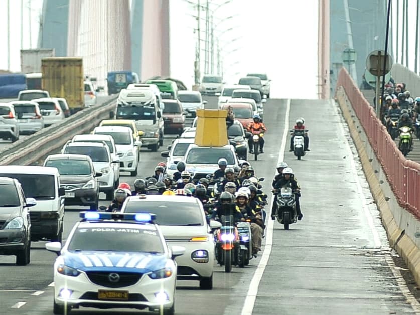 Pesan Porprov Jatim di Balik Kirab Obor Api Tak Kunjung Padam Madura