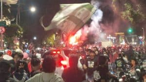 Pengendara Hindari Pusat Kota Surabaya di Anniversary Persebaya ke-98