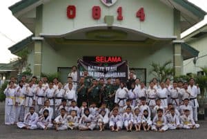 65 Atlet Karate Jombang Dilepas Dandim untuk Ajang Kejuaraan Nasional
