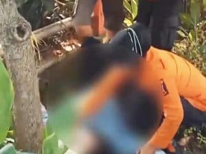 Tim BPBD Gagalkan Wanita Hendak Bunuh Diri di Sungai Surabaya