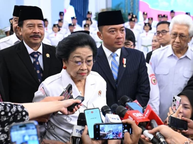 Bukan Sekadar Pengibar Bendera,Ini Penjelasan Paskibraka Menurut Mega
