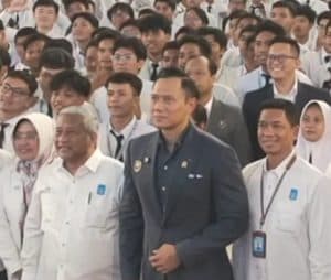 Mantan Rektor ITS Prof M Nuh Disanjung Menko AHY