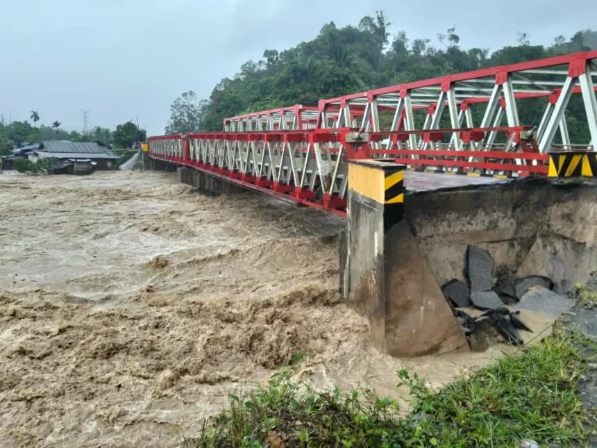 Dampak Banjir Sibolga: Dua Jembatan Putus, 1.902 Rumah Terendam