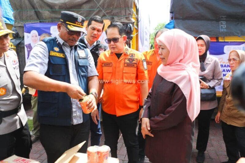 Bantuan permakanan siap saji yang menjadi hal utama yang paling dibutuhkan bagi masyarakat Aceh korban bencana banjir. (foto: adpim jatim)