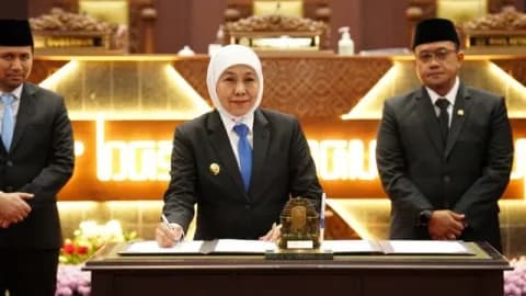 DPRD dan Pemprov Jatim Sahkan Dua Perda Baru