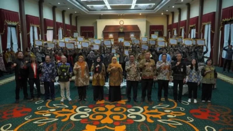 Reog Kyai Lodra Sabet Juara Umum Piala Presiden, Khofifah Beri Bonus