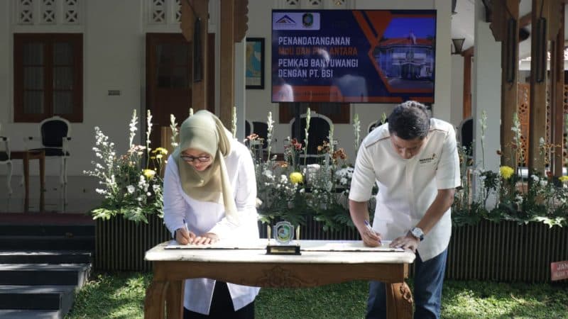 Teken MoU dengan PT BSI, Ipuk : Pemerataan Layanan Sektor Kesehatan