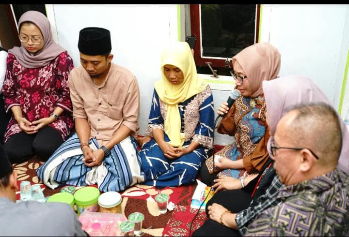 Negara Hadir, Menteri PPPA Kunjungi Keluarga Siswi Korban Pembunuhan