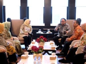 Menkop Sambut Dukungan Khofifah Muslimat NU dalam Program Makan Gratis