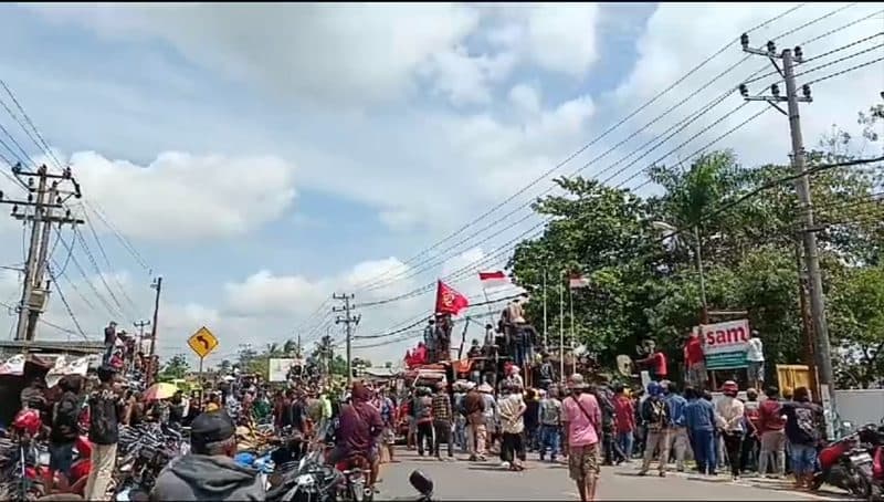 AGRA & Perkumpulan Petani Ubi Aksi Tuntut Pabrik Beli Singkong Petani