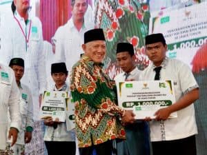 Harlah NU: BAZNAS Jatim Beri Kado Beasiswa bagi 250 Siswa LP Ma’arif