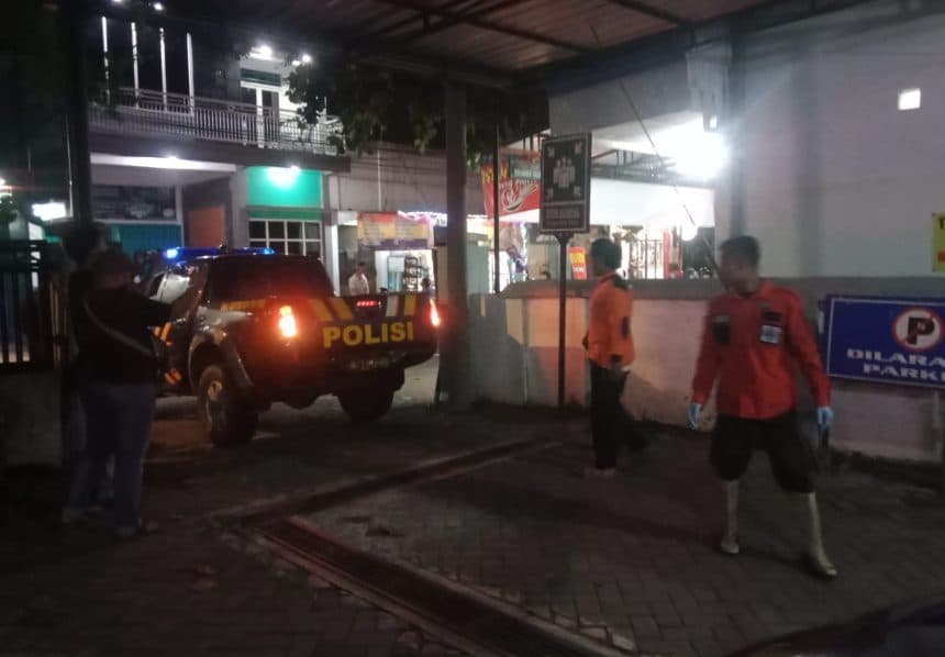 Mayat Tanpa Kepala : Potongan Kepala Ditemukan di Pinggir Kali Konto