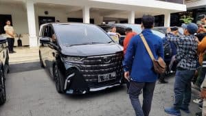 Mensos Naik Mobil Dinas Plat Kadaluarsa alias Mati, Kok Bisa?