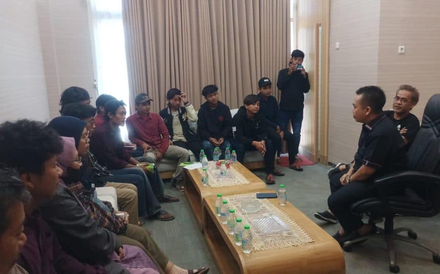 Wali Murid MAN 6 Jombang Wadul ke DPRD, Ada Dugaan Pungli di Sekolah