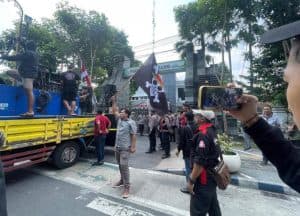 Dampak Demo Kibarkan Bendera One Piece, Pemkab Hapus Pungutan Parkir