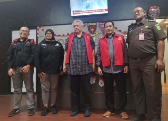 Mantan Pj Bupati Sidoarjo Hudiyono Ditahan di Kejati Jatim